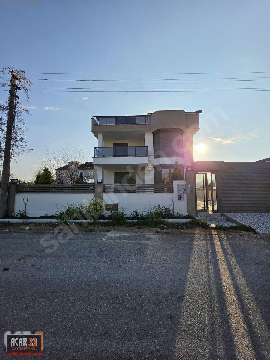 Villa · 5+1 · 260 m² · Yeniköy